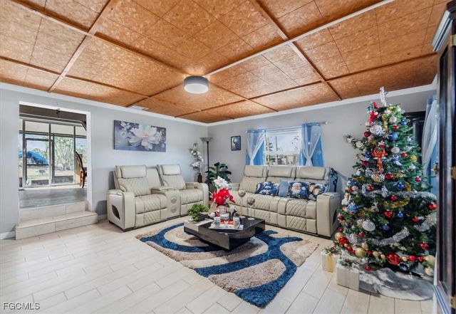 2099 Summerall RD, Labelle, FL 33935