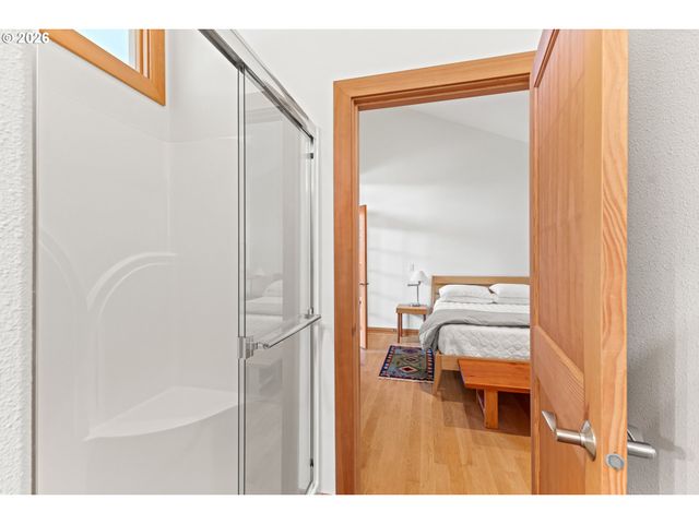 83416 PARKWAY Dr, Florence, OR 97439