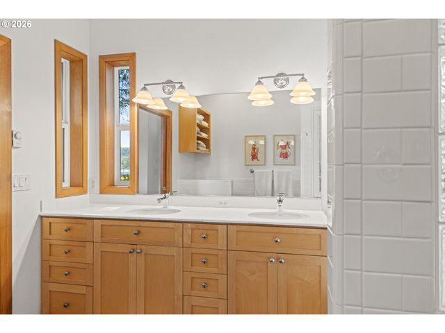 83416 PARKWAY Dr, Florence, OR 97439