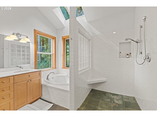 83416 PARKWAY Dr, Florence, OR 97439