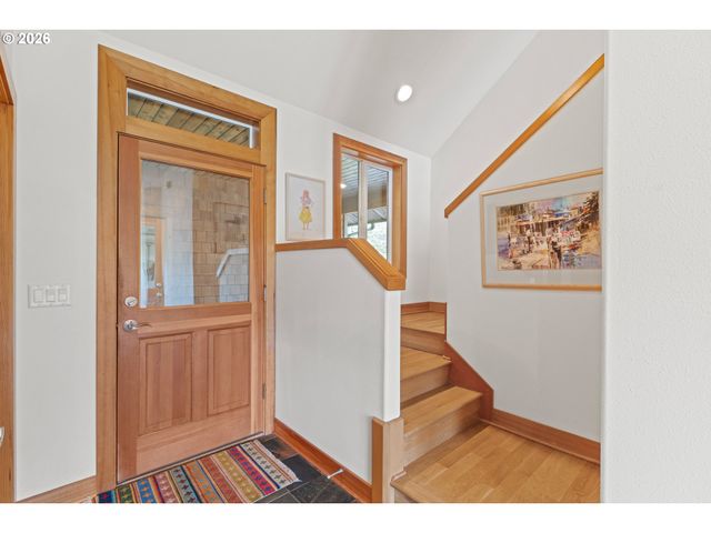 83416 PARKWAY Dr, Florence, OR 97439