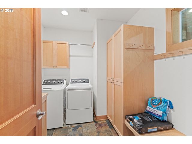 83416 PARKWAY Dr, Florence, OR 97439