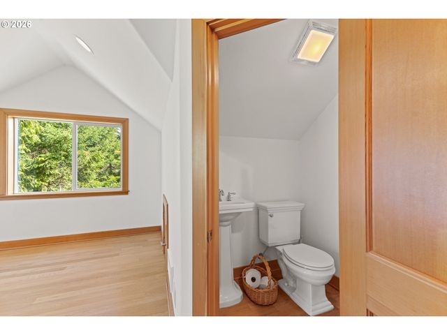 83416 PARKWAY Dr, Florence, OR 97439