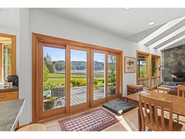 83416 PARKWAY Dr, Florence, OR 97439