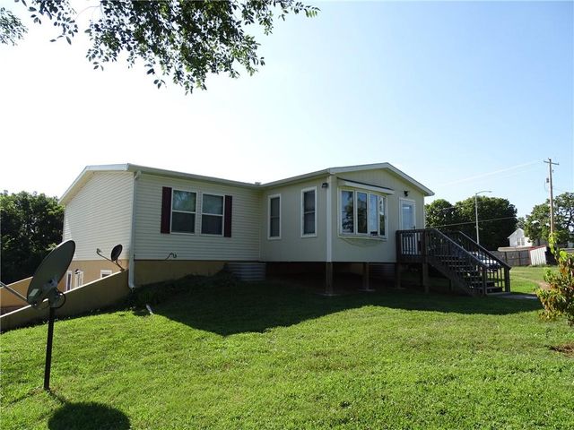 15915 Eisenhower Road, Leavenworth, KS 66048