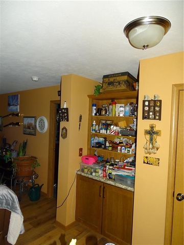 15915 Eisenhower Road, Leavenworth, KS 66048