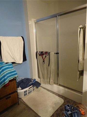 15915 Eisenhower Road, Leavenworth, KS 66048