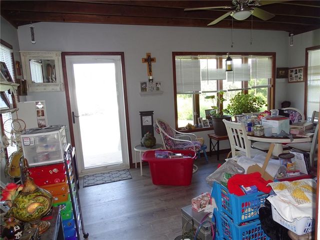 15915 Eisenhower Road, Leavenworth, KS 66048