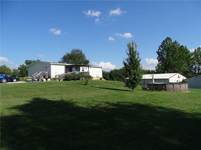 15915 Eisenhower Road, Leavenworth, KS 66048