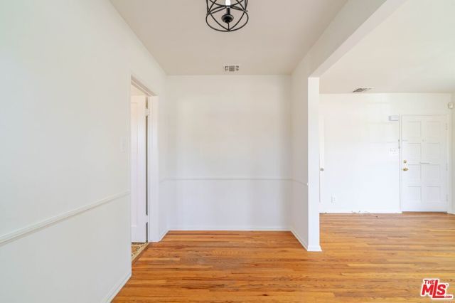 4950 Newcastle Avenue, Encino (los Angeles), CA 91316