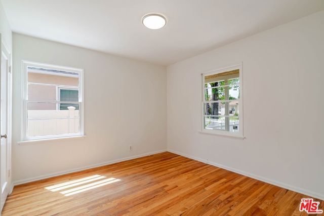 4950 Newcastle Avenue, Encino (los Angeles), CA 91316