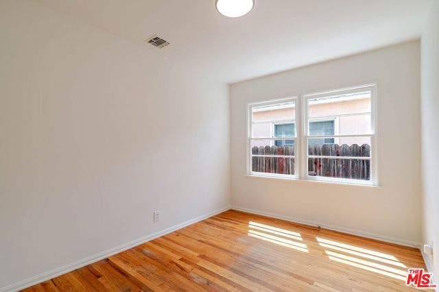 4950 Newcastle Avenue, Encino (los Angeles), CA 91316