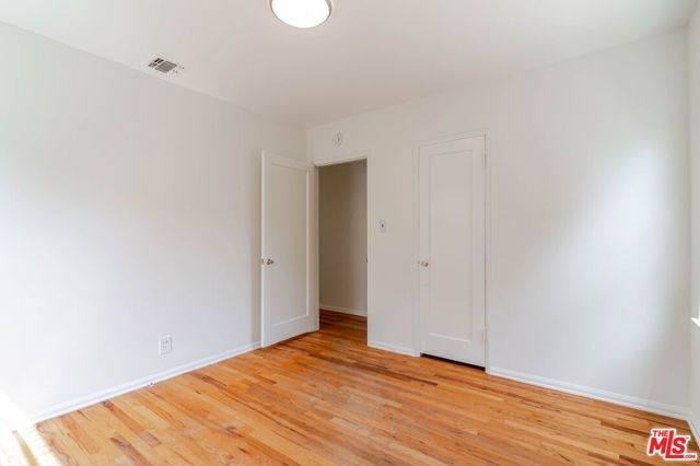 4950 Newcastle Avenue, Encino (los Angeles), CA 91316