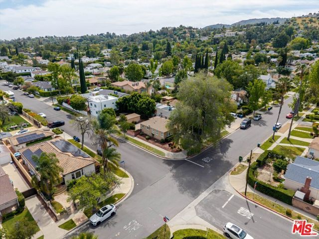 4950 Newcastle Avenue, Encino (los Angeles), CA 91316
