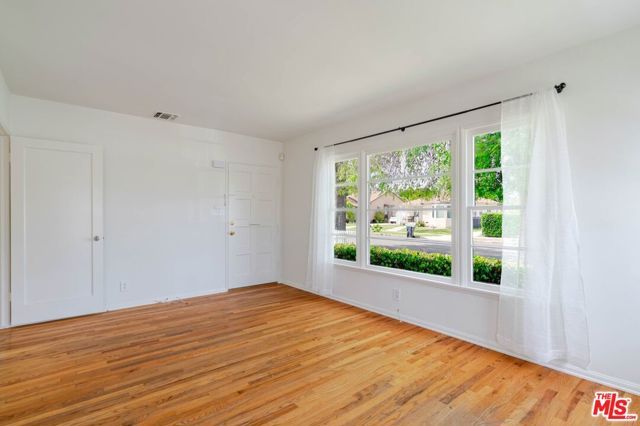 4950 Newcastle Avenue, Encino (los Angeles), CA 91316