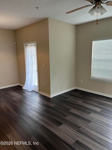 575 OAKLEAF PLANTATION Parkway 901, Orange Park, FL 32065