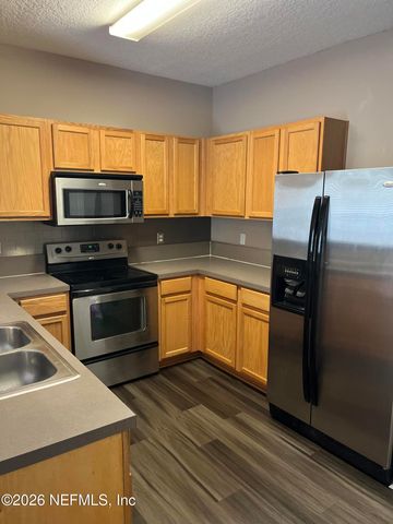 575 OAKLEAF PLANTATION Parkway 901, Orange Park, FL 32065