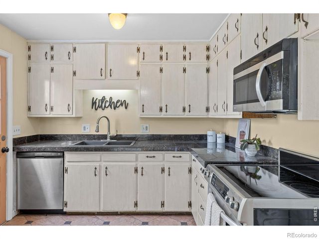 820 Lotus Way, Broomfield, CO 80020
