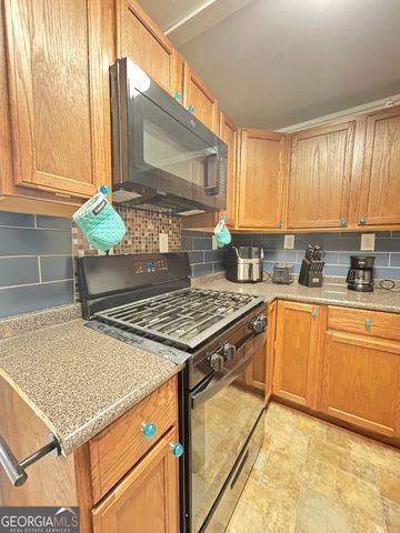 6 Grove Lane, Cleveland, GA 30528