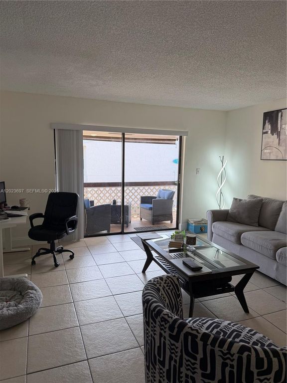 13789 SW 66th St 283F, Miami, FL 33183