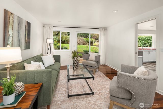 1817 220th Place NE, Sammamish, WA 98074