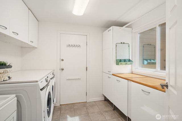 1817 220th Place NE, Sammamish, WA 98074