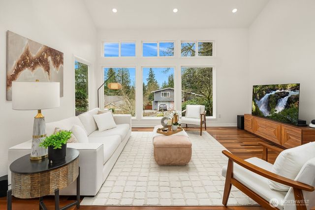 1817 220th Place NE, Sammamish, WA 98074