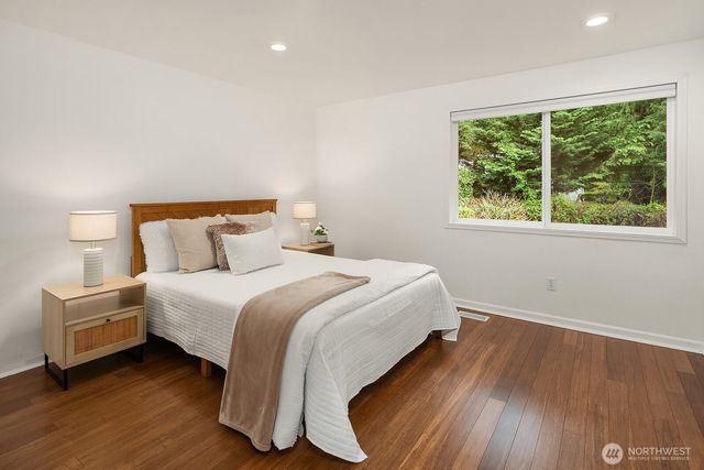 1817 220th Place NE, Sammamish, WA 98074