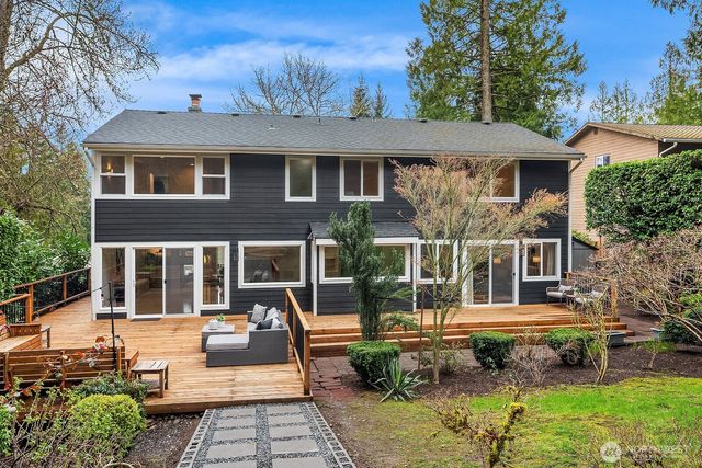 1817 220th Place NE, Sammamish, WA 98074