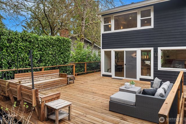 1817 220th Place NE, Sammamish, WA 98074