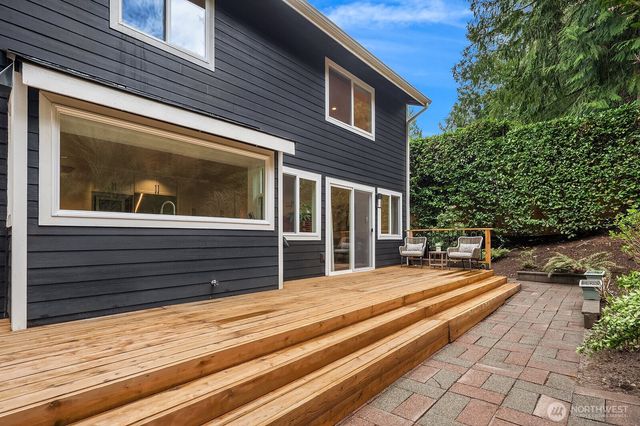 1817 220th Place NE, Sammamish, WA 98074