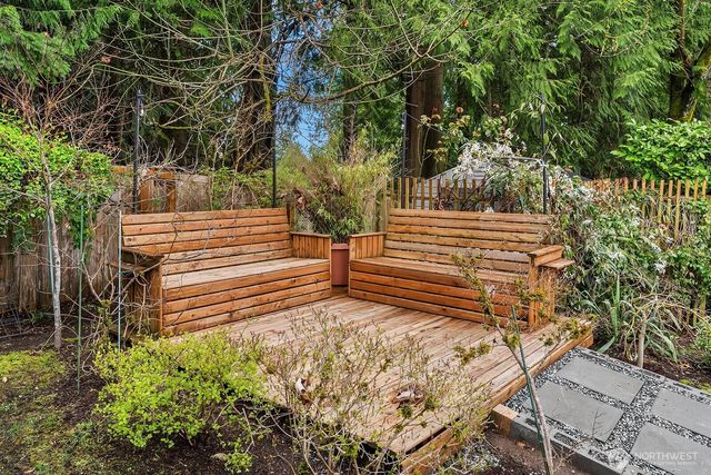 1817 220th Place NE, Sammamish, WA 98074