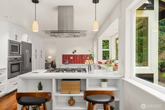 1817 220th Place NE, Sammamish, WA 98074