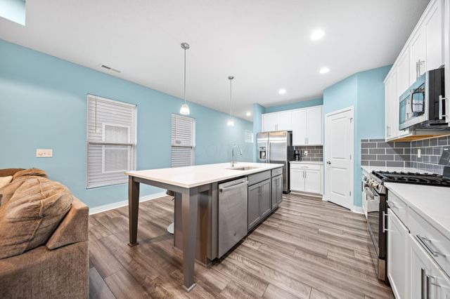 7045 Ashford Way, Powell, OH 43065