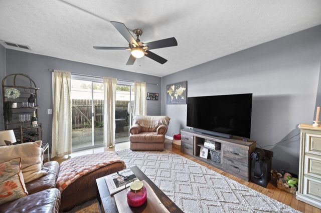 835 Mcclain Road, Columbus, OH 43212