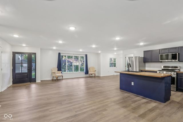 3215 Kenilworth Drive, Indianapolis, IN 46228