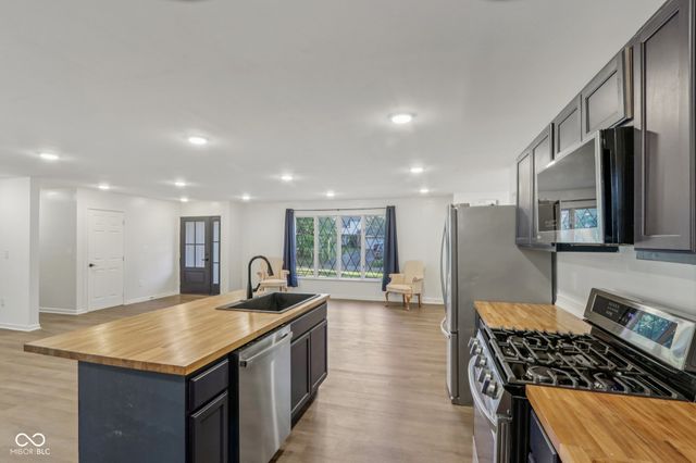 3215 Kenilworth Drive, Indianapolis, IN 46228