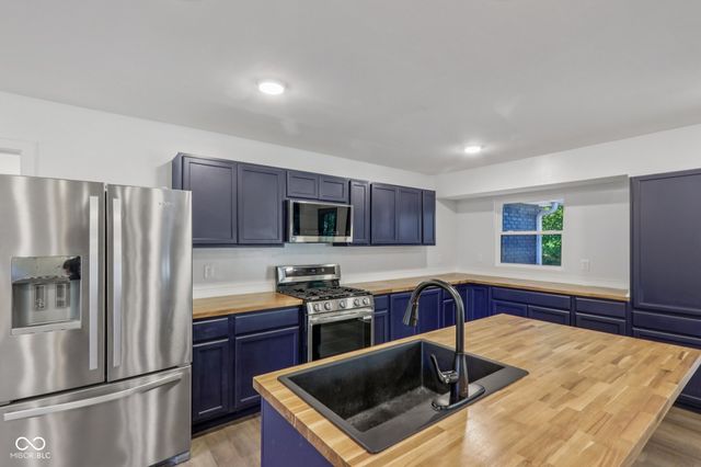 3215 Kenilworth Drive, Indianapolis, IN 46228