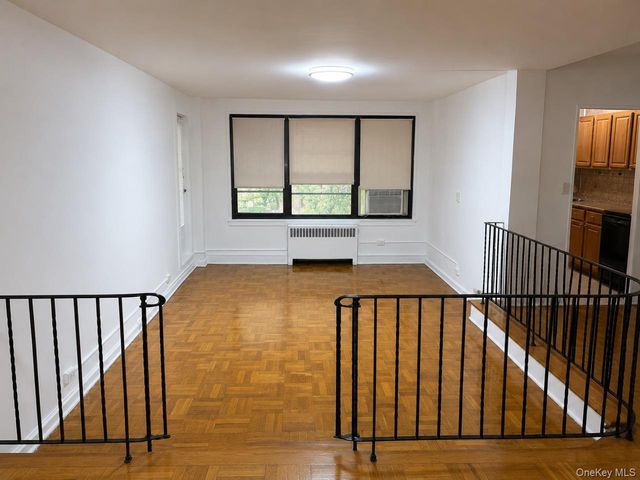 98-25 64th Road 1H, Rego Park, NY 11374