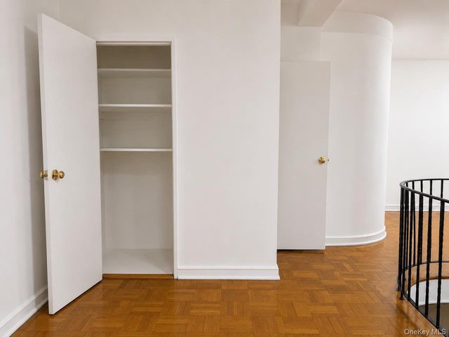 98-25 64th Road 1H, Rego Park, NY 11374