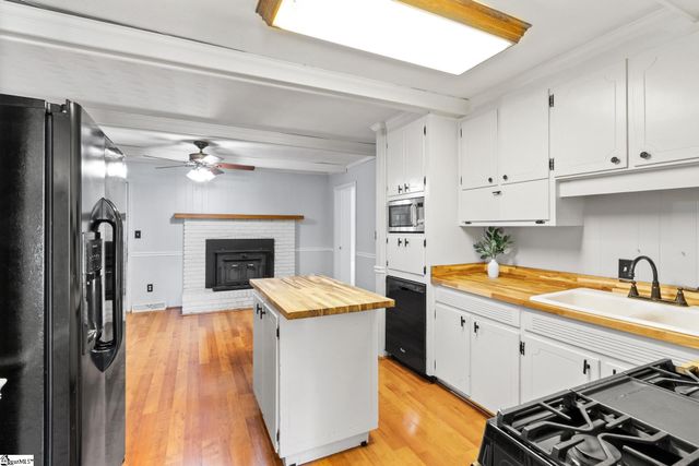 100 Sumter Street, Clinton, SC 29325