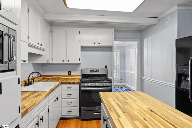100 Sumter Street, Clinton, SC 29325