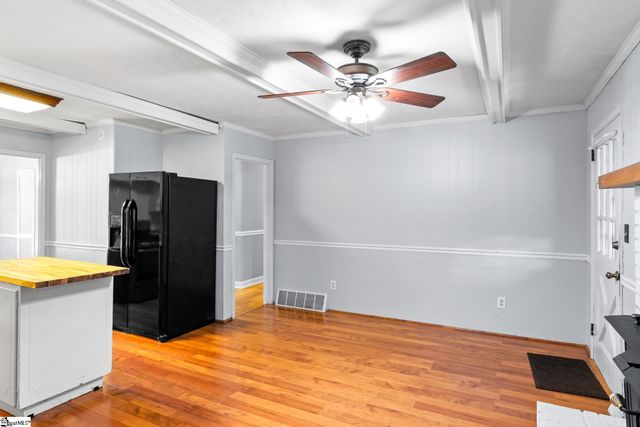 100 Sumter Street, Clinton, SC 29325