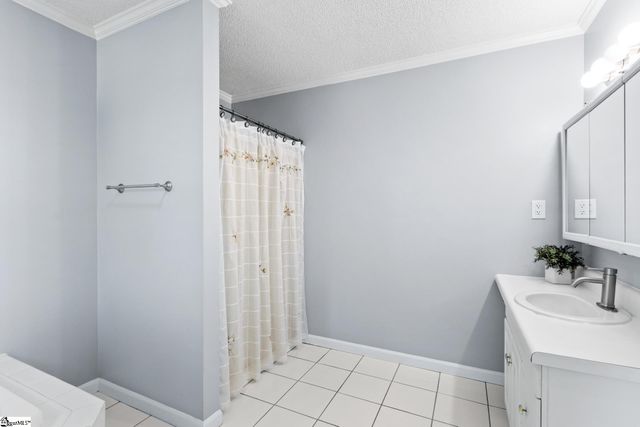 100 Sumter Street, Clinton, SC 29325