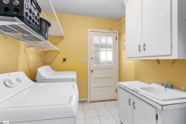 100 Sumter Street, Clinton, SC 29325