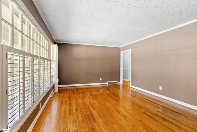 100 Sumter Street, Clinton, SC 29325