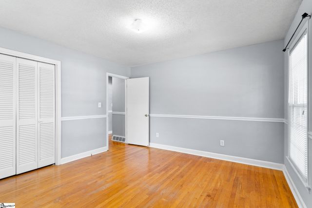 100 Sumter Street, Clinton, SC 29325