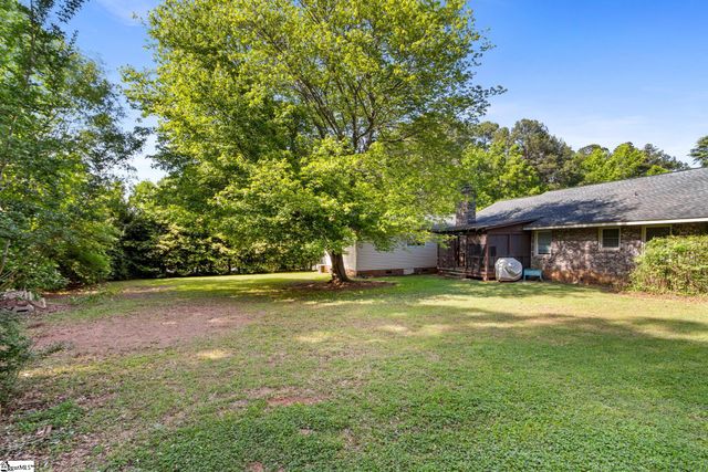 100 Sumter Street, Clinton, SC 29325
