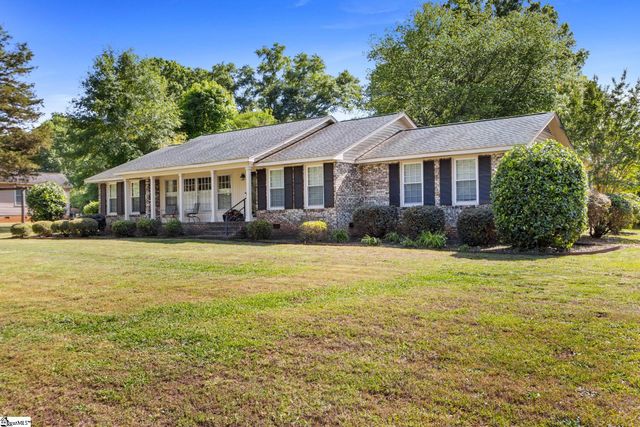 100 Sumter Street, Clinton, SC 29325