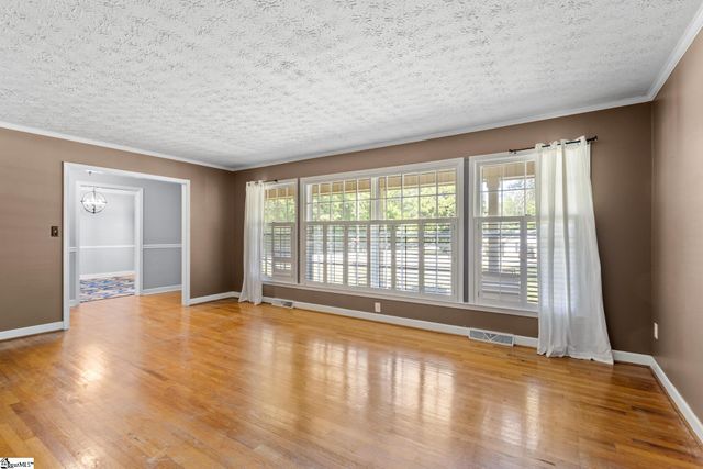 100 Sumter Street, Clinton, SC 29325